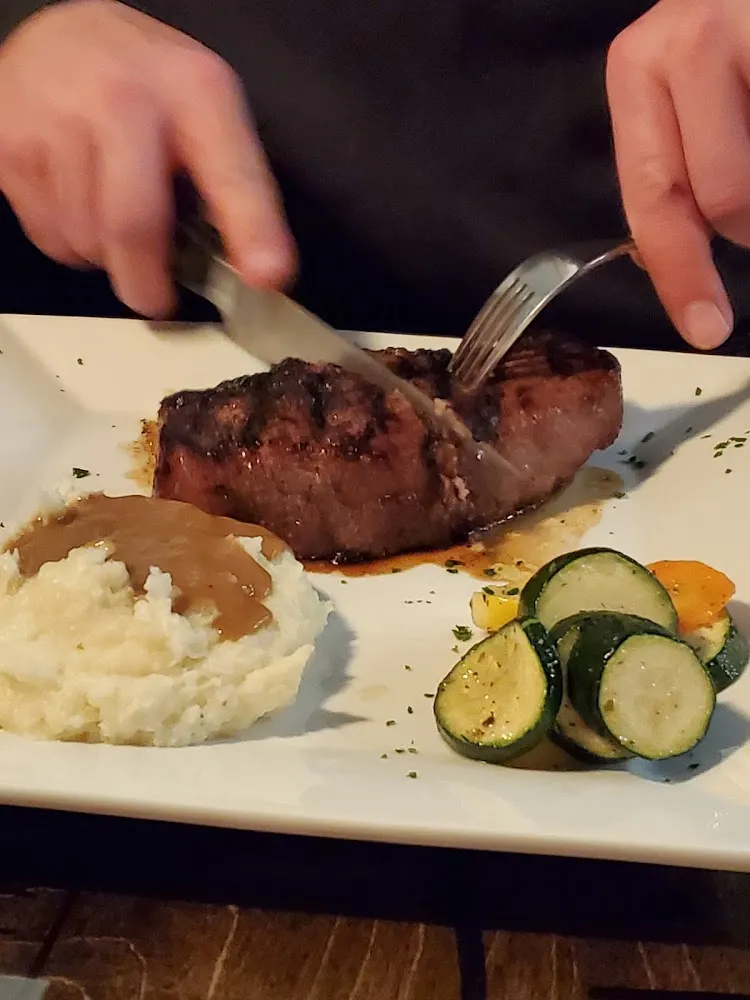 Steak and Mashed Potatoes & Gravy